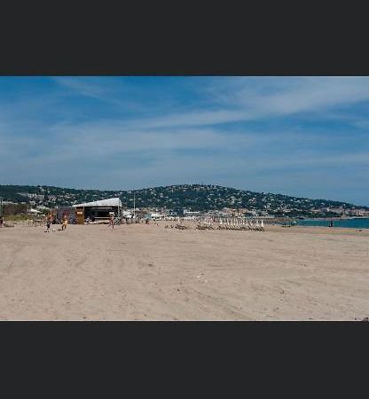 App T2 Climatise , Plage 200 M Сет Екстер'єр фото