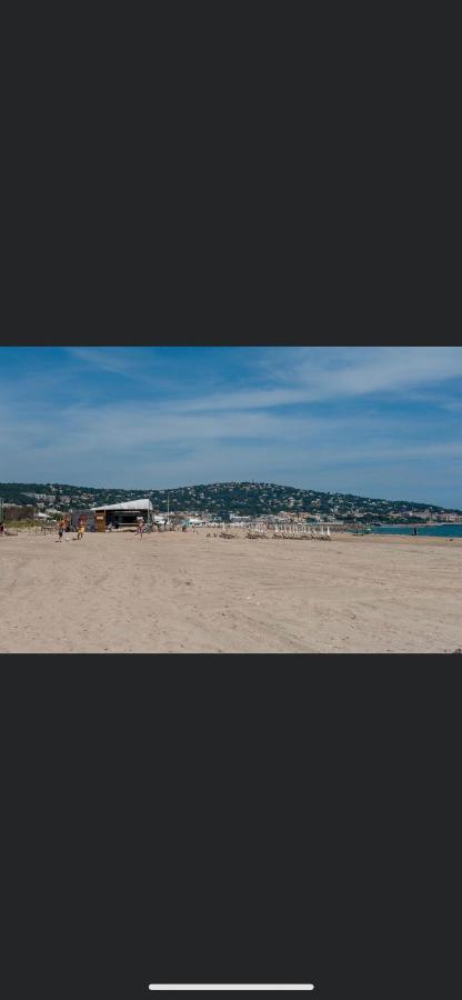 App T2 Climatise , Plage 200 M Сет Екстер'єр фото